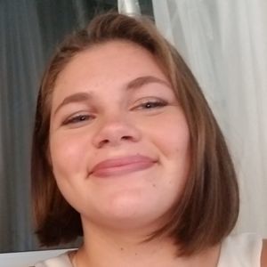 Meet your Posher, Cassandra